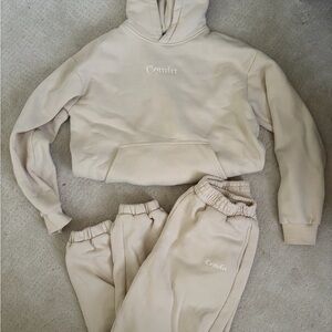 Comfrt Matching Hoodie & Sweatpants Set - Beige
